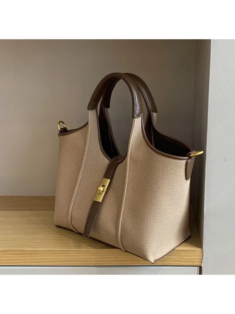 Bay Tote Bags