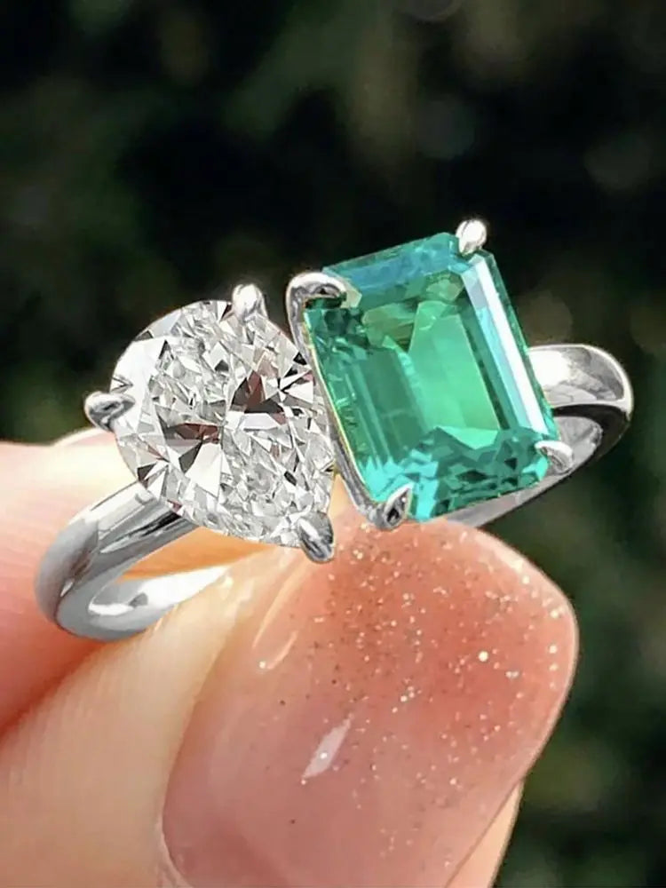 Ava Ring