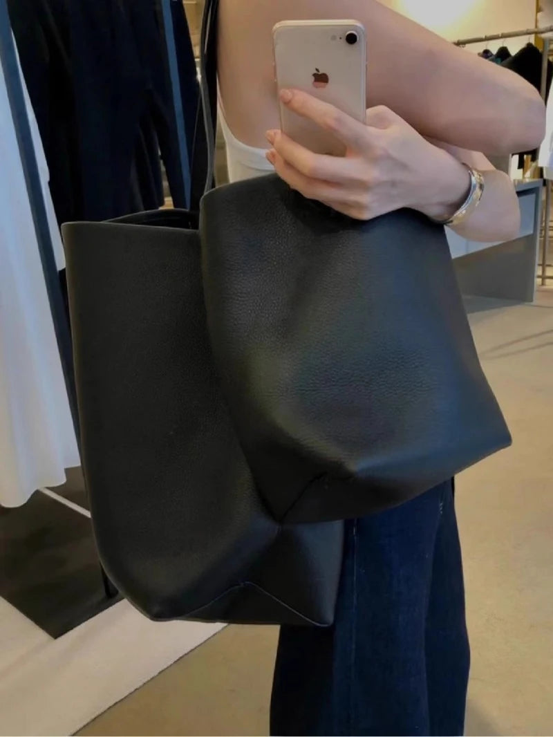 Zoe Tote Bags