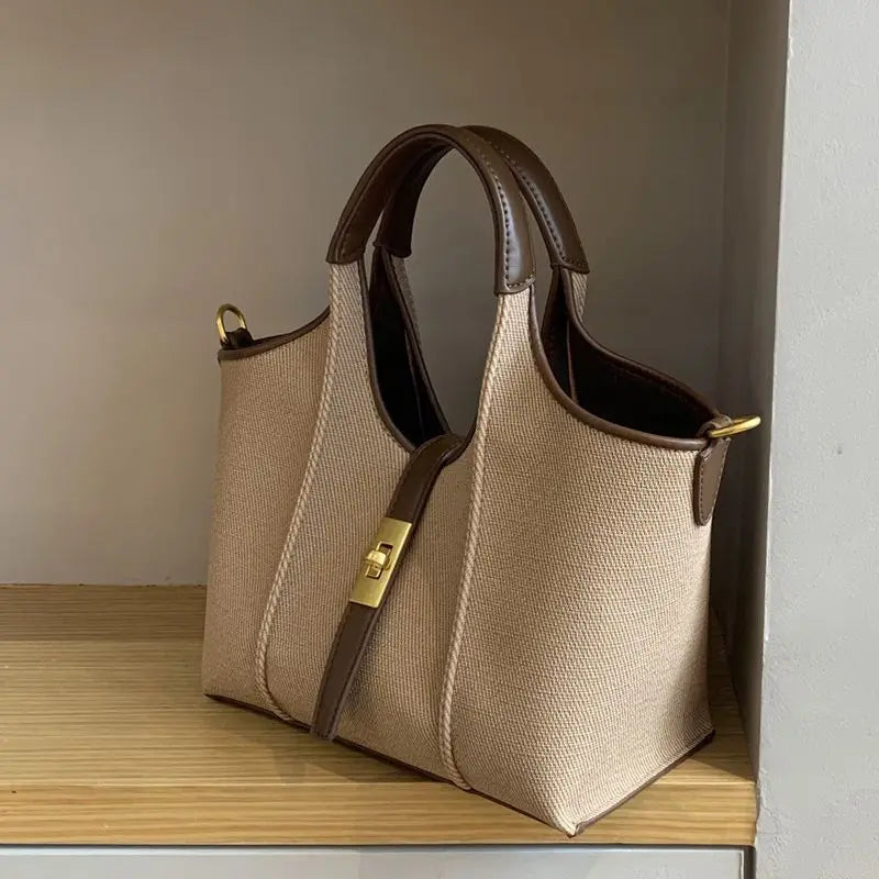 Bay Tote Bags