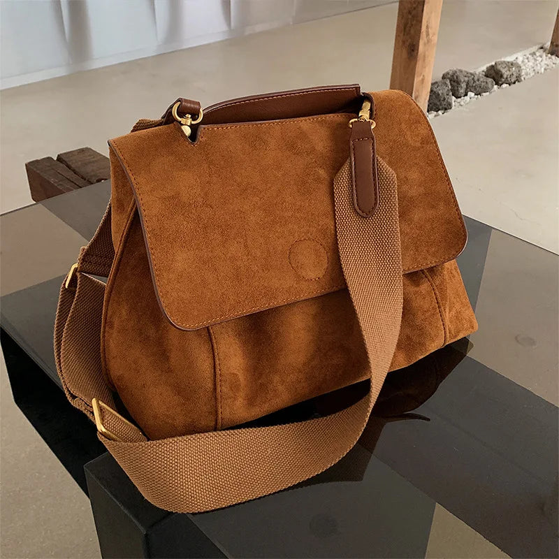 Nia Tote Bags