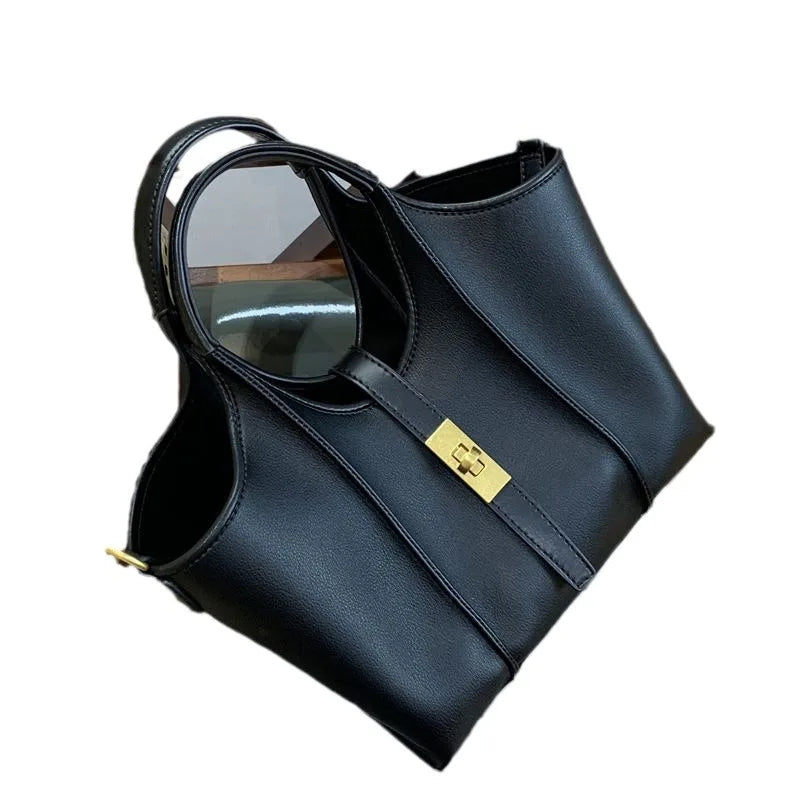 Bay Tote Bags