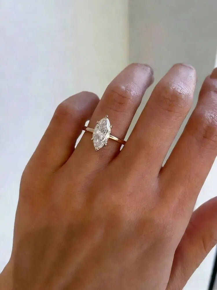 Ava Ring