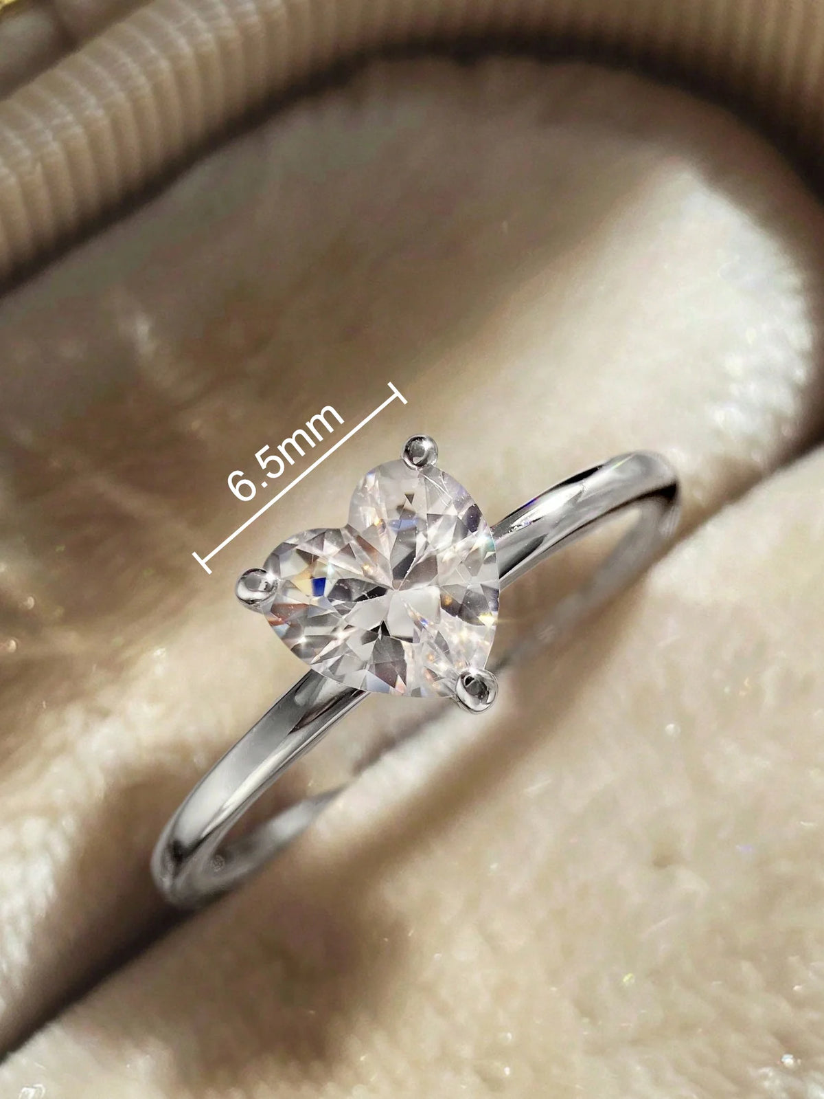Ava Ring
