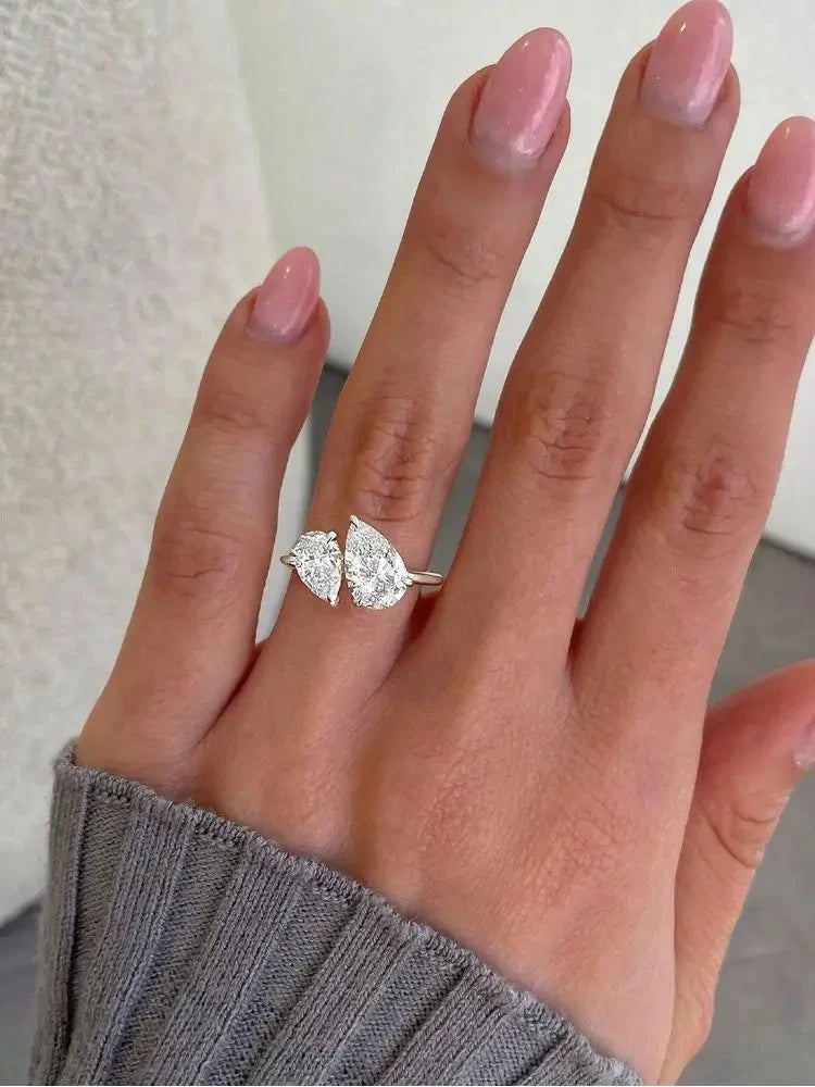 Ava Ring