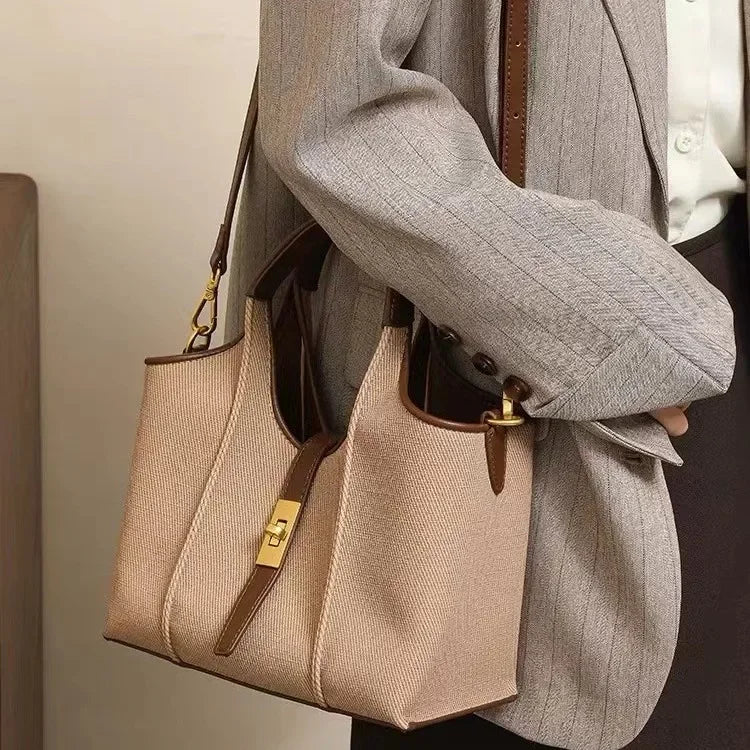 Bay Tote Bags