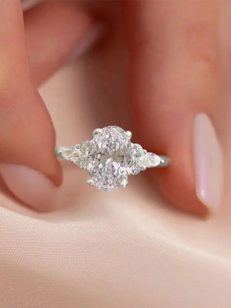 Ava Ring